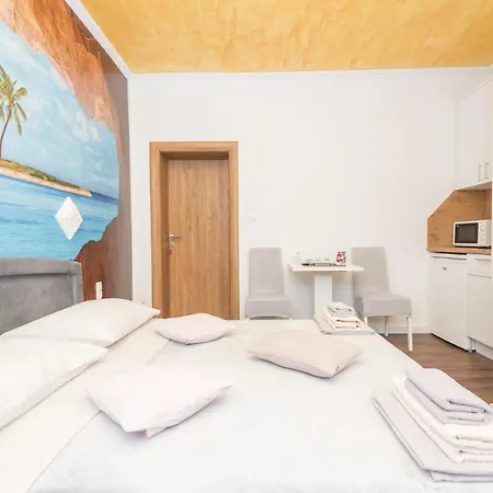 Song Of Joys Apartment *