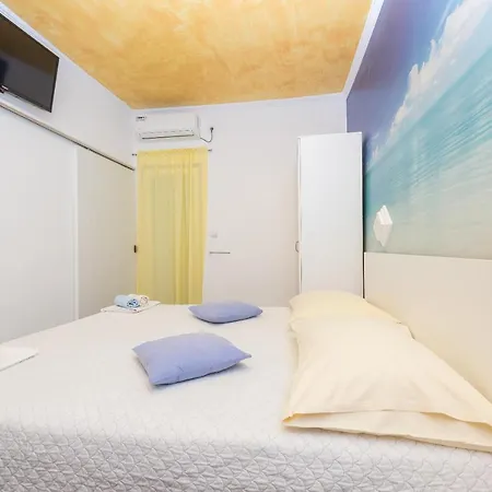 Song Of Joys Makarska