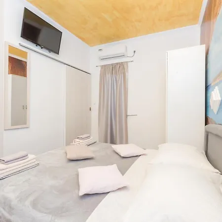 Apartment Song Of Joys *