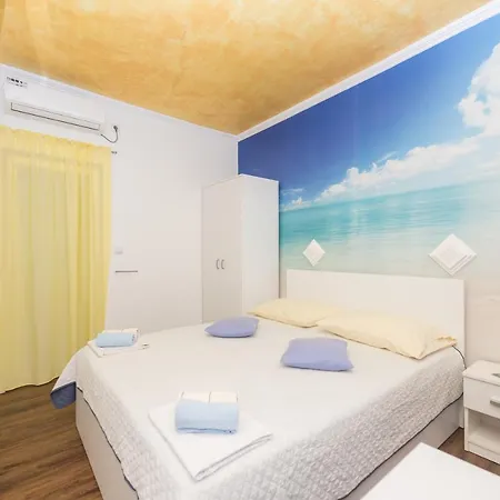 Apartman Song Of Joys *