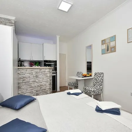 Song Of Joys Apartment Makarska