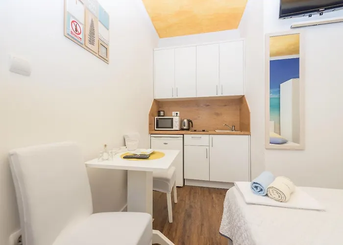 Song Of Joys Makarska